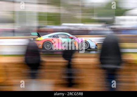 Goodwood, Regno Unito. 14 luglio 2023. Porsche 911 GT3 in pista al Goodwood Festival of Speed al Goodwood Circuit di Goodwood, Regno Unito, il 14 luglio 2023. Foto di Phil Hutchinson. Solo per uso editoriale, licenza necessaria per uso commerciale. Nessun utilizzo in scommesse, giochi o pubblicazioni di un singolo club/campionato/giocatore. Credito: UK Sports Pics Ltd/Alamy Live News Foto Stock