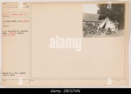 Soldati statunitensi di stanza in un campo britannico a Desvres, in Francia, il 25 giugno 1918. La foto è stata scattata dal tenente A. J. Sutton e Sig. R. C, ed è stato approvato dalla A.E.F. Censura l'8 luglio 1918. Il numero dell'immagine è 111-SC-14903, con note che menzionano 14908 e 1-2006. Foto Stock