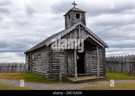 Facciata della vecchia baita in legno della chiesa a Fuerte Bulnes, famoso forte storico del Cile sullo stretto di Magellano, Punta Arenas, Patagonia cilena, Sud America Foto Stock