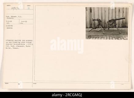Mitragliatrice Browning montata su un nuovo treppiede Browning 1918 presso il quartier generale, A.E.F. Ord. Dipartimento, Chaumont, Haute Marne, Francia. Foto scattata dal Sgt. Abbott il 3-1-19. La mitragliatrice è stata emessa il 1-4-19 ed è mostrata nella fotografia, con ulteriori informazioni fornite nelle Nunser Notes 49472. Foto Stock