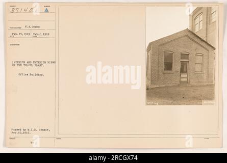 Vista interna ed esterna dello stabilimento di Toloul, scattata dal fotografo N.A. Comba il 15 e 6 febbraio 1919. La fotografia mostra un edificio adibito a uffici nella sede dello stabilimento. Questa immagine è stata emessa dall'esercito americano e superata l'ispezione da parte del M.I.D. Censor il 19 febbraio 1919. Foto Stock