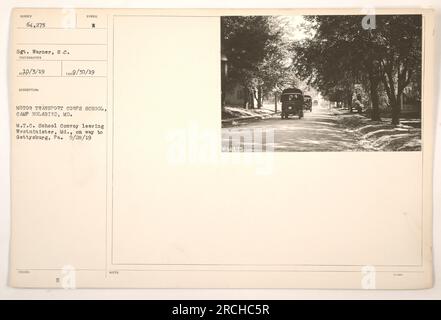 Convoglio della Motor Transport Corps School che lascia Westminster, Maryland, e si dirige a Gettysburg, Pennsylvania, il 28 settembre 1919. Questa foto è stata scattata dal sergente Warner a Camp Holabird, MD. Il convoglio è numerato 64.275 e fa parte delle attività della Motor Transport Corps School. Foto Stock