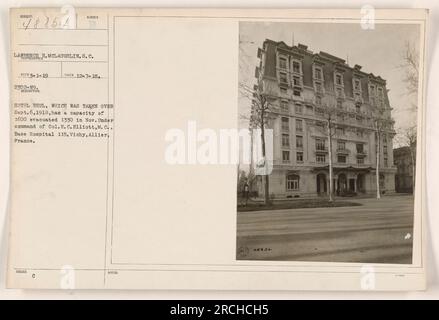 L'immagine acquisita mostra l'Hotel Rhul, che è stato rilevato il 6 settembre 1918. Con una capacità di 1600 persone, ha evacuato 1330 persone a novembre. Comandato dal colonnello E.C. Elliott dal base Hospital 115, Vichy Allier, Francia. Il soggetto della fotografia e' Lawrence H. McLaughlin della S.C. "Photberamen Red" preso il 7 dicembre 1918. Le note indicano che l'immagine è numerata 48854. Foto Stock