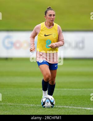 L'inglese Katie Zelem durante una sessione di allenamento al Sunshine Coast Stadium, Queensland, Australia. Data foto: Sabato 15 luglio 2023. Foto Stock