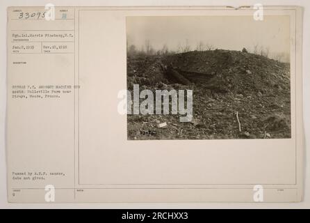 Il sergente Morris Fineberg ha scattato questa foto il 2 gennaio 1919. L'immagine mostra nidi di mitragliatrici tedesche presso la Molleville Farm vicino Etraye, Mosa, Francia. La fotografia è stata approvata dal censore A.E.F., anche se la data precisa è sconosciuta. Foto Stock