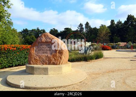 Los Angeles, California: William Mulholland Memorial situato a Riverside Dr e Los Feliz Blvd, Los Angeles Foto Stock