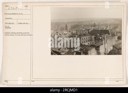 Pvt. E.R. Trabold del Signal Corps ha catturato questa fotografia durante la prima guerra mondiale L'immagine raffigura una vista di Verdun, Mosa, Francia, guardando a nord-est. La foto è stata scattata il 18 gennaio 1918 e mostra il paesaggio dell'epoca. Non sono disponibili ulteriori note aggiuntive." Foto Stock