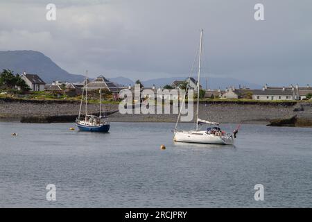 Vista dell'isola di Easdale da Ellenabeich sull'isola di Seil, Scozia Foto Stock