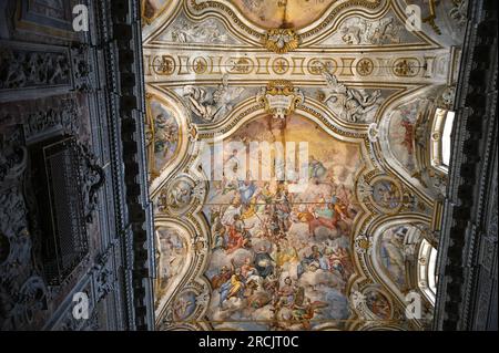 Affreschi sul soffitto e sulla navata di Santa Caterina d'Alessandria a Palermo Sicilia, Italia. Foto Stock