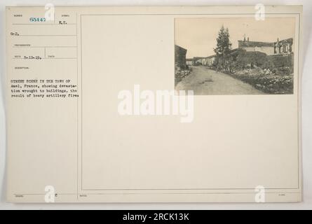 Edifici distrutti ad Amel, in Francia, dopo un pesante fuoco d'artiglieria durante la prima guerra mondiale La fotografia cattura la devastazione e l'impatto della guerra in città. L'immagine fa parte della serie G-2 scattata dal fotografo 65147 e ricevuta il 12 maggio 1919. Descrizione e banconote emesse dall'UE. Foto Stock