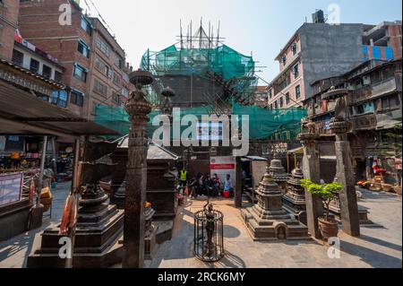 Kathmandu, Nepal - 17 aprile 2023: Una ricostruzione del Tempio di Seto Machindranath, Kathmandu, Nepal Foto Stock