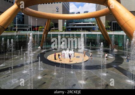 La fontana della ricchezza a Suntec City, Singapore Foto Stock