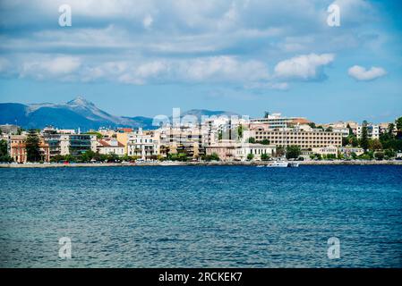 Kerkyra, Grecia - 09 24 2022: Vista della città di Kerkyra. Foto Stock