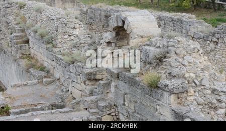 Scavo archeologico ravvicinato degli antichi peribolos dal 26 luglio 2013 a Chersonesus, Sebastopoli, Crimea, Russia. Foto Stock