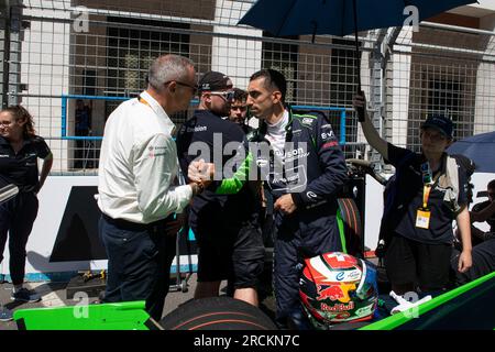 Roma, Italia 15 luglio 2023 – Formula e Hankook Roma e-Prix, gara 1. Sebastien Buemi (16) (CHE) immagina Racing Team in griglia di partenza prima della gara. Foto: Fabio Pagani/Alamy Live News Foto Stock