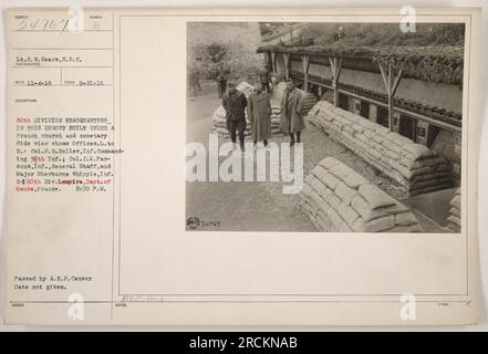 Tenente R.W. Sears of the S.R.C. scattò questa fotografia il 21 settembre 1916, mostrando il quartier generale della e 80th Division situato in un dugout costruito sotto una chiesa e un cimitero francesi. La vista laterale illustra gli uffici di vari ufficiali comandanti, tra cui il colonnello F.G. Bolles, comandante del 39th Infantry, col. J.K. Parsons dello staff generale e il maggiore Sherburne Whipple della 80th Division. La posizione è Lempire, Dipartimento della Mosa, Francia. La fotografia è stata presentata e approvata dalla A.E.F Censor ed emessa dalla ma.o Heid. Foto Stock