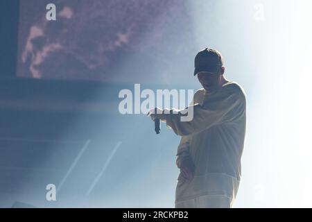 Chicago, Stati Uniti. 14 luglio 2023. Rapper NF (Nathan Feuerstein) durante l'Hope Tour all'Allstate Arena di Rosemont, Illinois, il 14 luglio 2023 (foto di Daniel DeSlover/Sipa USA) credito: SIPA USA/Alamy Live News Foto Stock