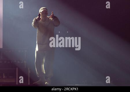 Chicago, Stati Uniti. 14 luglio 2023. Rapper NF (Nathan Feuerstein) durante l'Hope Tour all'Allstate Arena di Rosemont, Illinois, il 14 luglio 2023 (foto di Daniel DeSlover/Sipa USA) credito: SIPA USA/Alamy Live News Foto Stock