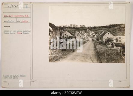 Rovine di Vaux, Francia dopo il bombardamento americano nella prima guerra mondiale. Immagine acquisita da H. Ingleston il 26 luglio 1918. Questa fotografia, etichettata come 18690, mostra la devastazione causata dal bombardamento americano. E' stato rilasciato e autorizzato dalla A.E.P. Censor. Foto Stock