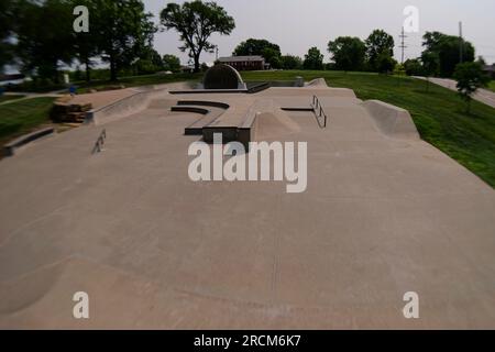 Shawnee, Kansas - 15 luglio 2023: Swarner Skatepark at 63rd e Lackman Foto Stock