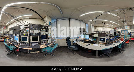 Visualizzazione panoramica a 360 gradi di Stazione radio amatoriale PI4TUE presso l'Università della tecnologia di Eindhoven