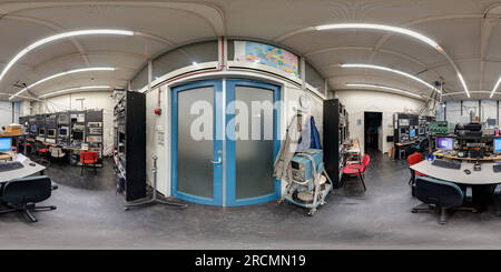 Visualizzazione panoramica a 360 gradi di Stazione radio amatoriale PI4TUE presso l'Università della tecnologia di Eindhoven (1)