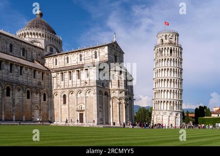 La Torre Pendente di Pisa e la cattedrale di Pisa Foto Stock