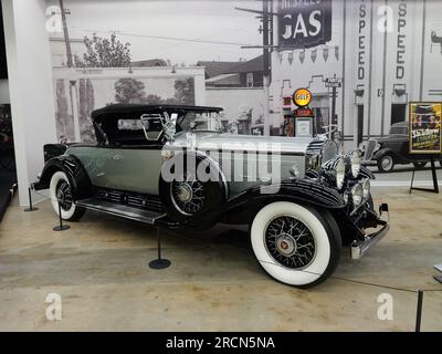 Manhattan, Kansas - 14 luglio 2023: Midwest Dream Car Collection - Custom, Classic, Muscle, Super Cars Foto Stock