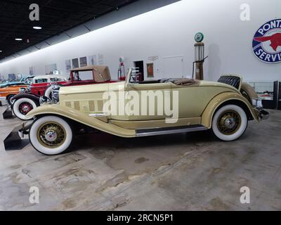 Manhattan, Kansas - 14 luglio 2023: Midwest Dream Car Collection - Custom, Classic, Muscle, Super Cars Foto Stock