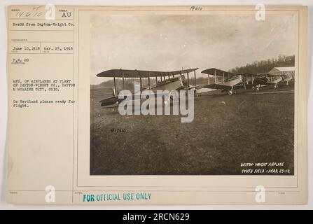 De Haviland Planes presso lo stabilimento di Dayton-Wright Co. A Dayton & Moraine City, Ohio. La foto è stata scattata il 10 giugno 1918. Gli aerei sono pronti per il volo. Questo fa parte del processo di produzione degli aerei durante la prima guerra mondiale. Foto Stock