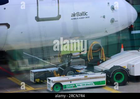 Aereo Baltico al gate dell'aeroporto di Gothenburg-Landvetter in Svezia Foto Stock