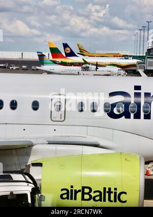 Aereo Baltico al gate dell'aeroporto di Gothenburg-Landvetter in Svezia Foto Stock