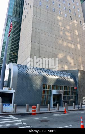 Negli Stati Uniti Missione alle Nazioni Unite sulla First avenue di fronte all'edificio delle Nazioni Unite a New York Foto Stock