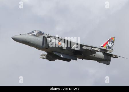 Lo spagnolo McDonnell Douglas Harrier II al Royal International Air Tattoo 2023 a RAF Fairford, Gloucestershire, Regno Unito Foto Stock