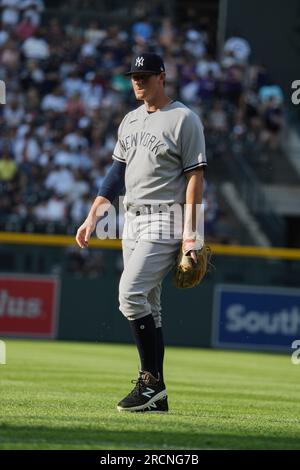 Denver CO, Stati Uniti. 15 luglio 2023. Lo shortstop di New York Anthony Volpe (11) poco prima della partita con i New York Yankees e i Colorado Rockies tenutasi al Coors Field di Denver Co. David Seelig/Cal Sport medi. Credito: csm/Alamy Live News Foto Stock