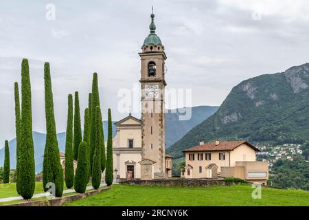 Antica chiesa di Sant'Abbondio, Collina d'oro, Svizzera Foto Stock