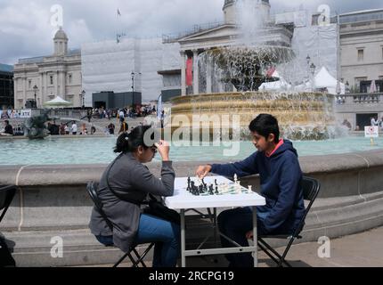 Trafalgar Square, Londra, Regno Unito. 16 luglio 2023. Il ChessFest Chess Festival a Trafalgar Square. Crediti: Matthew Chattle/Alamy Live News Foto Stock