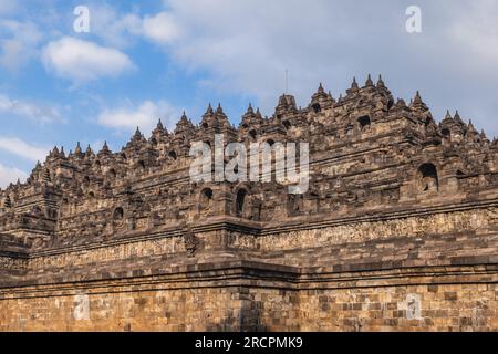 Borobudur o Barabudur, un tempio buddista Mahayana nella reggenza di Magelang, Giava, Indonesia Foto Stock