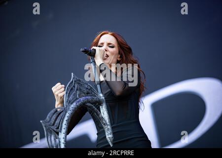 Epica in concerto all'Ippodromo Snai San Siro di Milano. Foto di Davide Merli Foto Stock