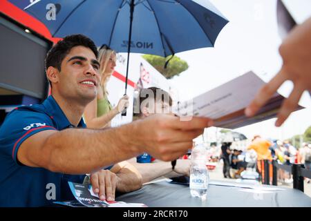 Roma, Roma, Italia. 16 luglio 2023. Sette Camara firma autografi a formula e, e prix Rome 2023 (Credit Image: © Gabriele Pallai/Pacific Press via ZUMA Press Wire) SOLO EDITORIALE! Non per USO commerciale! Foto Stock