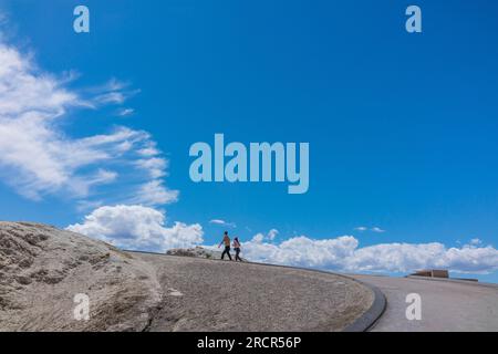 Zabriskie Point è un'iconica vista della Valle della morte e un luogo preferito per ammirare l'alba e il tramonto. Foto Stock