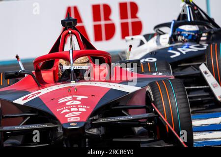 Roma, Italia. 16 luglio 2023. 27 DENNIS Jake (gbr), Avalanche Andretti Formula e, Spark-Porsche, Porsche 99X Electric, azione durante l'ePrix di Roma 2023 Hankook, 10° incontro del Campionato Mondiale di Formula e ABB FIA 2022-23, sul circuito Cittadino dell'EUR dal 14 al 16 luglio 2023 a Roma, Italia - foto Julien Delfosse/DPPI Credit: DPPI Media/Alamy Live News Foto Stock