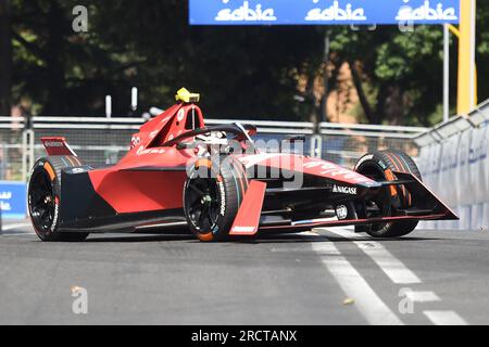 16 luglio 2023, circuito cittadino dell'EUR, Roma, Italia; FIA Formula e di Roma Race Day; Andre Lotterer team Avalanche Andretti Foto Stock