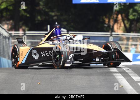 16 luglio 2023, circuito cittadino dell'EUR, Roma, Italia; FIA Formula e di Roma Race Day; Rene Rast team Neom McLaren Foto Stock