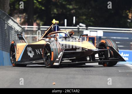 16 luglio 2023, circuito cittadino dell'EUR, Roma, Italia; FIA Formula e di Roma Race Day; Jake Hughes team Neom McLaren Foto Stock