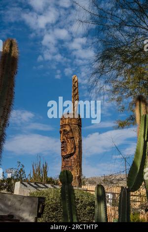 Un'aggiunta successiva al Museo Pueblo di Cabot è quella del Waokiye, o "aiutante tradizionale" in lingua Lakota. Foto Stock