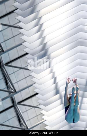 Fukuoka, Giappone. 17 luglio 2023. La Diver gareggia nella 3m Springboard Synchro Women Final durante il ventesimo Campionato Mondiale di Aquatics presso la Fukuoka Prefectural Pool a Fukuoka (Giappone), il 17 luglio 2023. Crediti: Insidefoto di andrea staccioli/Alamy Live News Foto Stock