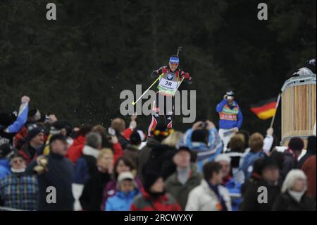 Michael GREIS Aktion Biathlon 10km Sprint der Herren AM 14.1.2011 a Ruhpolding Foto Stock