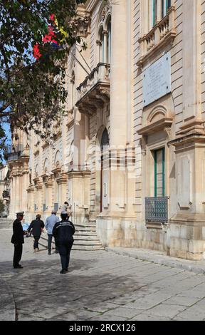 Municipio, Scicli, sede della stazione di polizia di Vigata nella famosa serie di detective di Montalbano, Sicilia, Italia Foto Stock