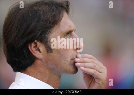 Bruno Labbadia Trainer VFB Stuttgart Fußball Bundesliga VFB Stuttgart - Bayer 04 Leverkusen 0:1 am 20.8.2011 Foto Stock